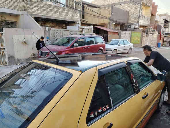 السلام عليكم اخوان سياره شيري كوين مديل 2010السياره خير من الله 
السياره جاهزه من كلشي 
السياره كير مكينه مكفول السياره محوره كير مكينه كورلا 1800مكفول لا تبخير لا تنقيص  قبل شهر من شاده شاهد الله ورسوله 
سياره سنويه  بسمي  
رقم الدولي 
صدر امامي خلفي جديد 
تخم  تاير جديد قبل سبوع من شاده 
السياره بدون ضربه 
هيئه غرامات مصفره 
السياره منظومه زنون جديده 
السياره كهربائيات شغاله 
السياره داخل جديد 
السياره بيه نظام كاميرات امامي  خلفي 
نشرات بل داخل 
الساره كل نقص مابيه 
تبريد شغال 
منظومه  بنزين جديده 
السياره جاهزه من كلشي 
برغي ما نقصه 
السعر السياره    43وبيه مجال بسيط 
رقم الهاتف *********** وسام ابو احمد 

السياره بغداد الزعفرانيه دور الشرطه قرب صيدليه زينه علي
