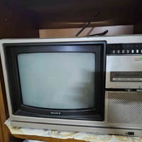 تلفزيون سوني للبيع شغال  النضافة ٪90   07719136343