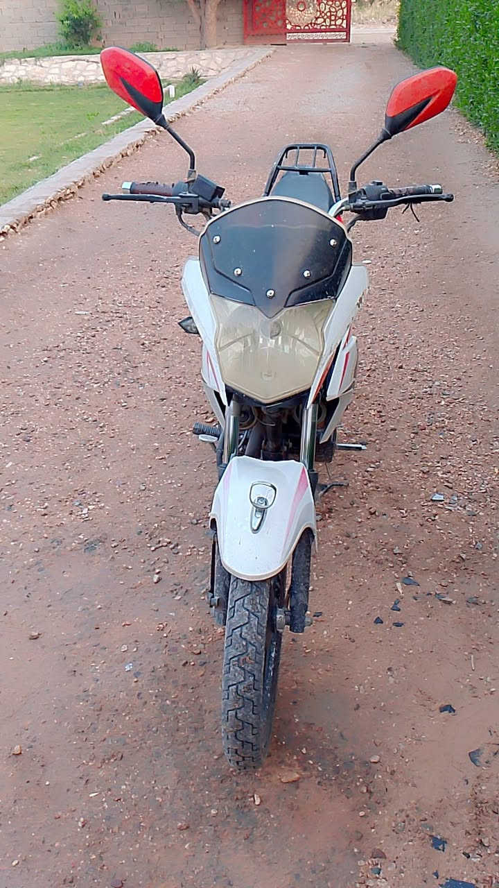 دهوم مسجل كامل موديل 17 سعر 650بي مجال تواصل *********** عنوان جزيره خالديه
