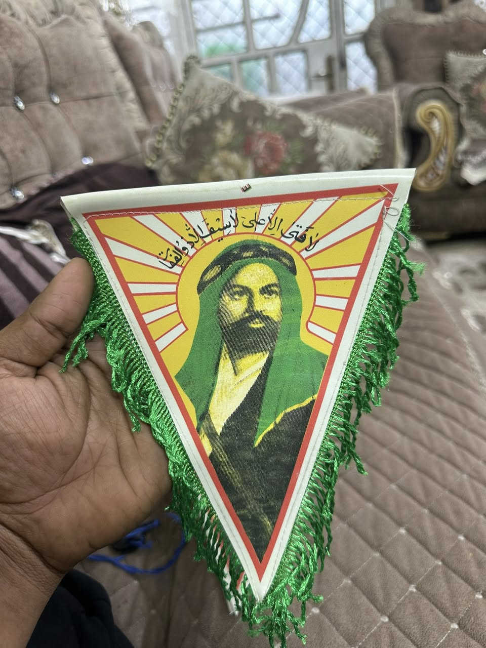 السلام عليكم
هديه مال إمام علي ع س 
***********
