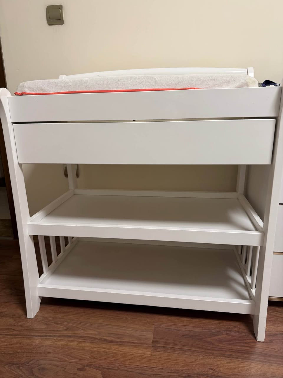 Baby changing table

Solid wood
Strong and big
2 shelves and drawer 
Changing pillow included

50.000 iqd أربيل, العراق


**إذا كنت صاحب هذا الإعلان وتريد حذفه لأي سبب، رجاءا أرسل رسالة إلى الدعم الفني**