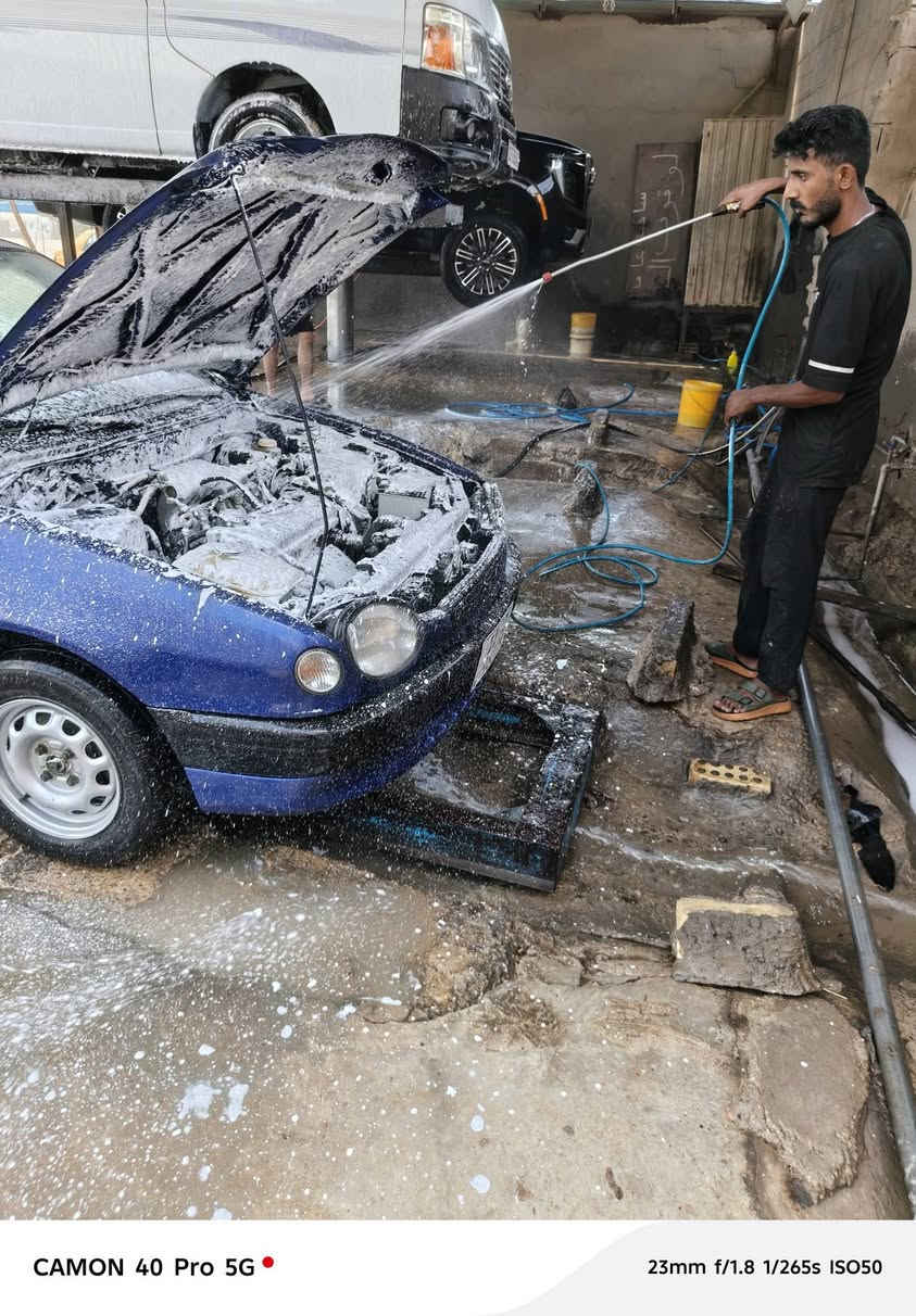 السلام عليكم كورلا ام عيون موديل ٩٩ بغداد بسمي خليجي يسرا بلادي فول اتوماتيك مكفوله بيها قطعتين صبغ بالجاملغات الكدام جماليه مكفوله من ضرر وصبغ وطخه غير الذكرتهن كير مكينه تبريد صدر كهربائيات كله مكفول تخم تاير جديد عارضها ٦٥ او مراوس حسب القناعه *********** البياع تقاطع درويش
