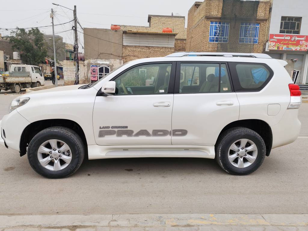 برادو 2011 خليجي مكفوله كفالة عامة لا ضربه ولا صبغ فقط بارد في جاملغ الامامي السونار في المنشور لون ابيض لؤلؤي
السعر 210$وبيه مجال حك جيه بسمي شخصيآ
مواصفات نص فول مكينه ٢٧٠٠ شاشه كبيره اندرويد تبريد لمس ثلاجه داخليه مري شفط تحكم ستيرن كامره خلفيه نضام ايكو اقتصاد بانزين مانع الانزلاق حساسات خلفيه اشاير بلمري ٧ راكب ٣قطع تبريد فورويل درايف داخل بيجي وبيها مواصفات اكثر سياره ماشيه ٢٨٦ سياره رقم بغداد جديد هزه وفحص جدد سنويه ٢٠٣٠ تحويل ثاني يوم عنوان بغداد 
للستفسار *********** بغداد, العراق
