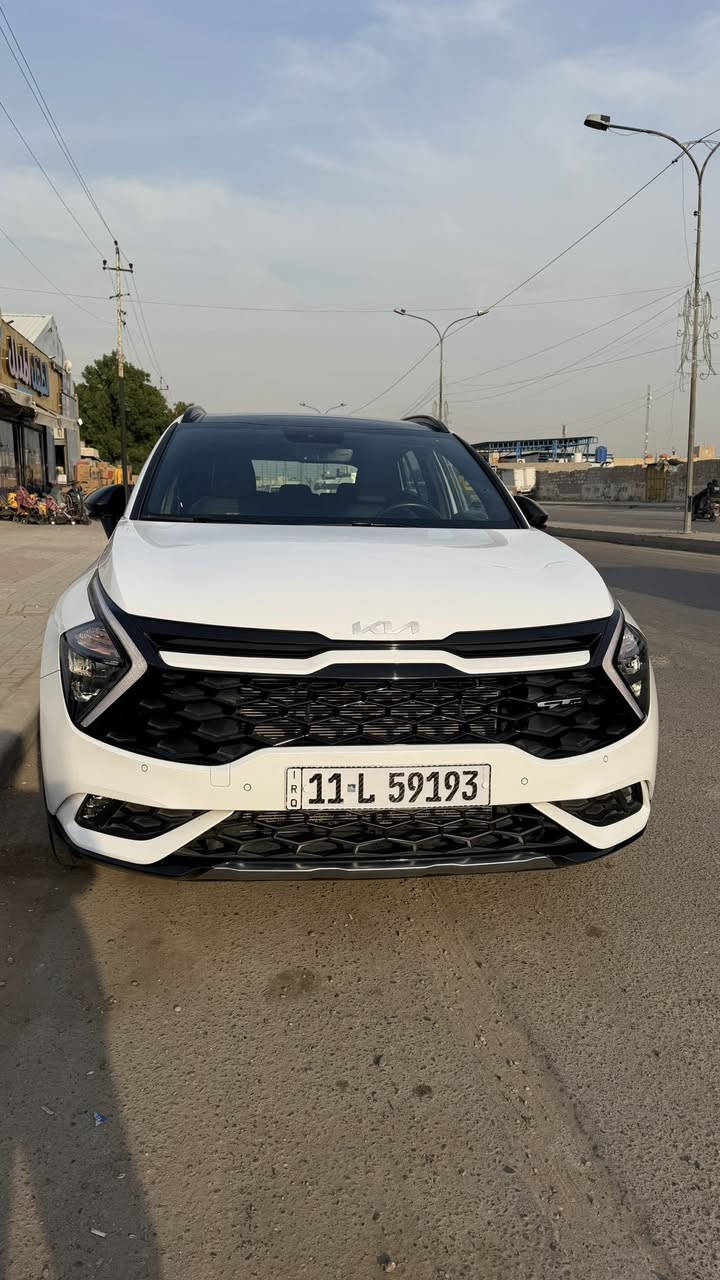 سلام عليكم
للبيع كيا سبورتج 2024 خليجي ماشيه ٢٧ ك رقم بغداد الانكليزي سيارة فول مواصفات 1/1 جيتي لاين  معروفه مواصفات الجيتي لاين فول للاخير 
بصمة 
بونراما 
كشن كهرباء
جنطة كهرباء
تدفئة كشنات وستيرن
مود درايف
لد امامي خلفي
شاشة ديجيتال
حساس امامي خلفي 
مري كهرباء
سبير منازل 
مكاني بغداد صليخ ال ٦٠٠
للاتصال ***********
السعر ب ٢٦٥ وبيها مجال بسيط علماً ان السياره نضيفه كلش مكفوله كفاله عامه بس بيها ٣ شخوط صغار مكحلهن باقي كله مكفول
