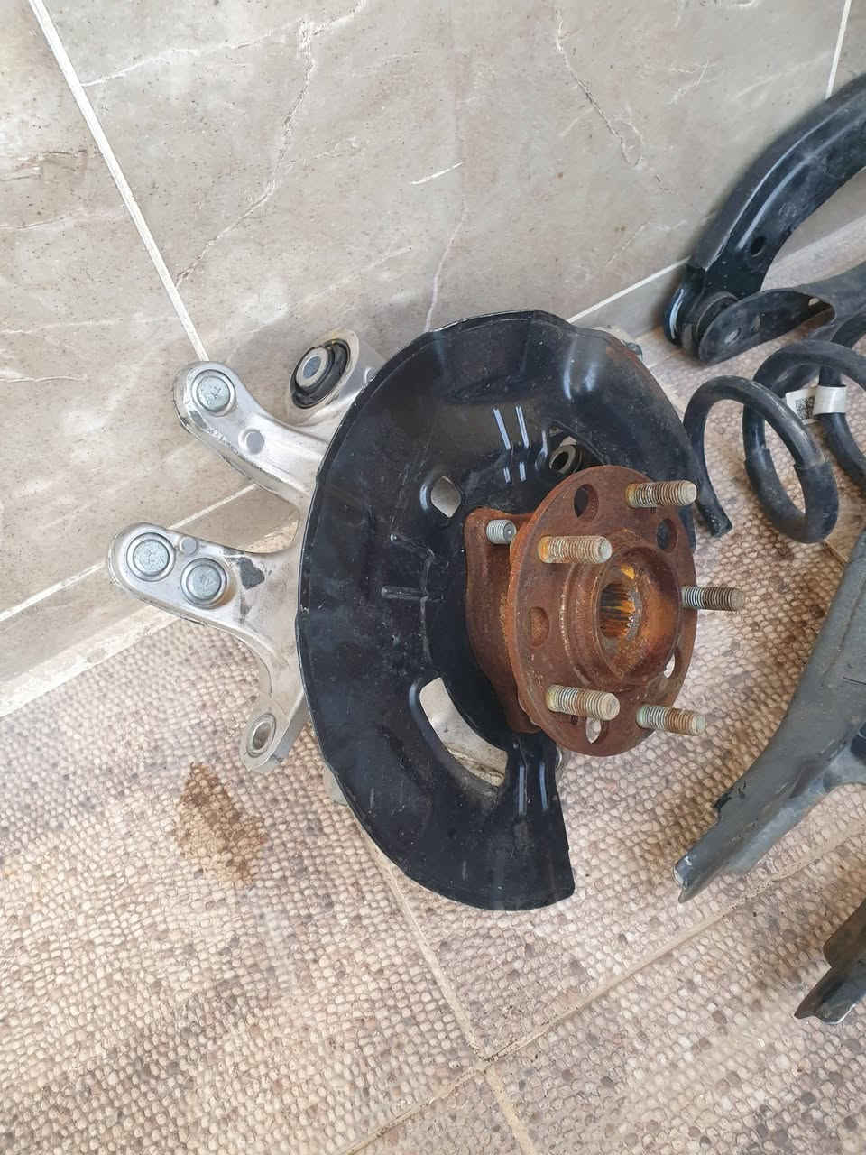 حدادية صدر خلفي k5 فور ويل جهة الراكب مفتوحات من سيارة ماشيه 12 الف فقط
السطاب اكسل بي لحيم بمكان بوشه الطبله
الدبل وبعض الاجزاء تنشد على التو ويل طبيعي.
سعر ٥٠ الف 
رقمي ***********
