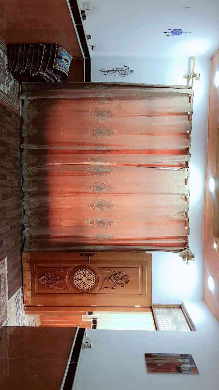 //اللهم صل على محمد وال محمد//   ياالله
بيت للبيع مساحة 200م طابو صرف

بناء حديث  حي الغدير  قرب مدرسه الفرح الابتدائية الصينيه جديده قريب على اربع سايدات بفرعين توصل لشارع عام مؤدي الى مستشفى اللبناني طابق واحد

يتكون من ساحه وحمام وتوليت خارجي استقبال٥×٦ ومطبخ ٥× ٤ حارد وبارد  صاله  منورين لبيت غرفتين ٥×٥ 

وسطح ايزوكام وستاره كما مبين بل صور                                                                                                                                                                                                                                 لبيت كامل شراي   وسعر. للاستفسار الاتصال على الرقم

 ***********
@إشارة
