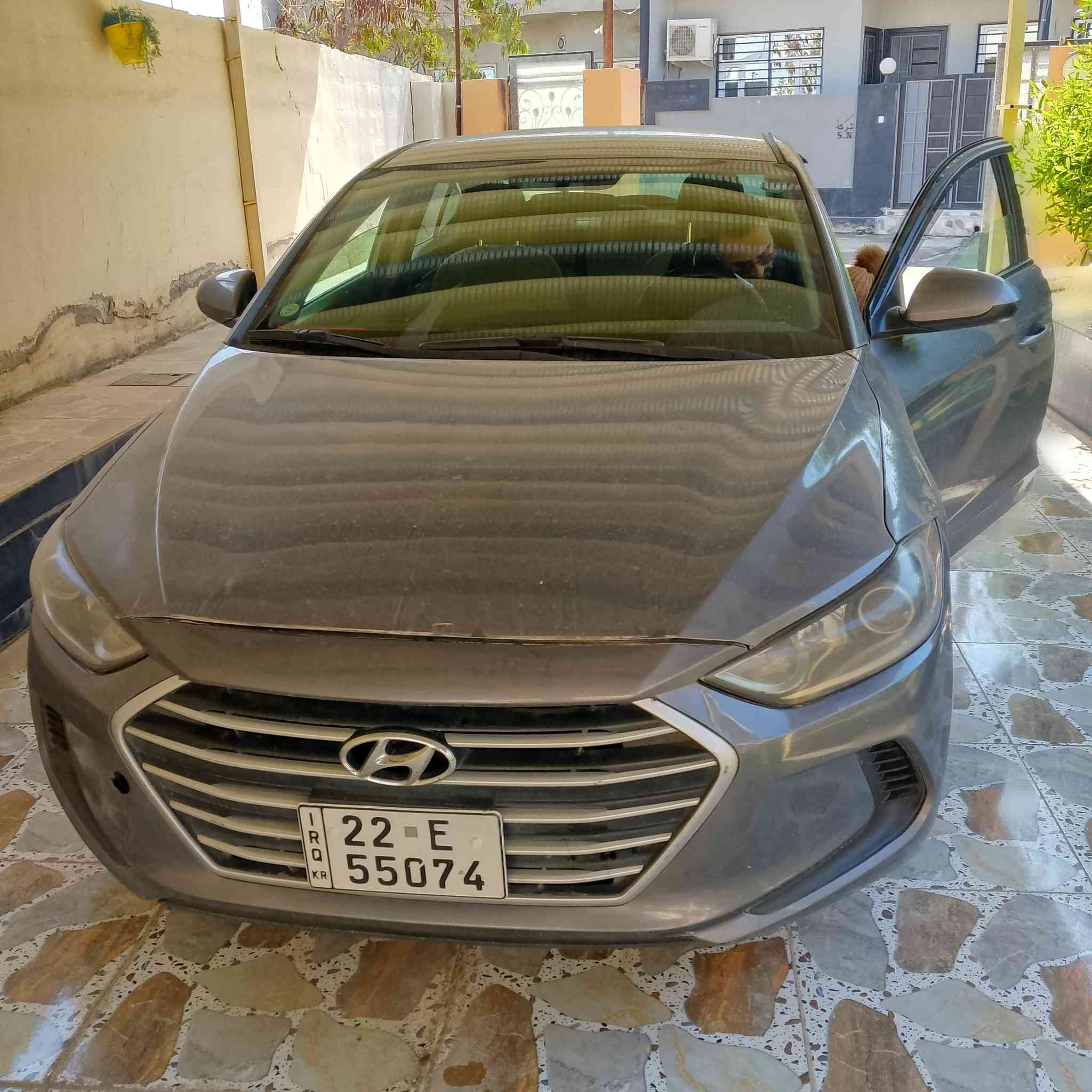 النترا امريكي رقم اربيل موديل 2018 بوند مبدل تجاري باقي السيارة قطرة صبغ ما بيها و بيها بارد بجاملغ اليمين و اليسار الاماميات مع ملاحظات بسيطه
مواصفات 
🔴 ثلاث أنظمة قيادة 
🔴نظام مانع انزلاق Abs
🔴 قفل مركزي 
🔴 تحكم مرايا كهربائي 
🔴شاشة اندرويد
🔴 كاميرا 
🔴محرك دوش 2000
🔴كير At
🔴ماشيه 100 حقيقي 
🔴 سنوية جديدة 
🔴 هزة جديدة 

 السعر 128 السيارة نظيفه استخدام شخصي محرك نظيف تبريد تدفئة شغاله طخم تايرات و باتري جديد
***********
***********
