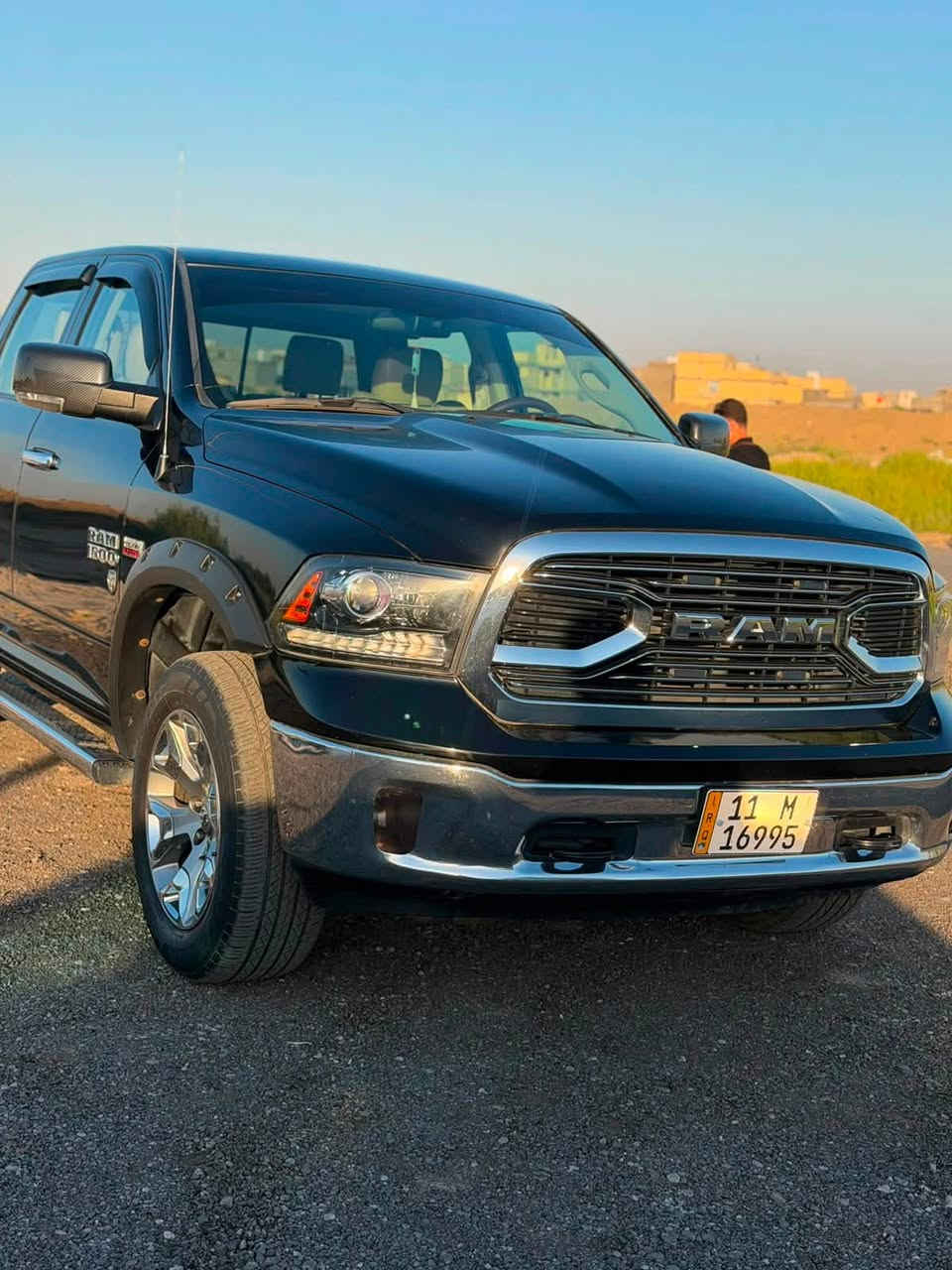 سلام عليكم

دوج رام 2014  لارمي ((خليجي )) 

المحرك: V8 5.7L

فور ويل

رقم بغداد   باسمي🔥

ماشيه 150 الف  كيلو 

————————

مواصفات :

🟪بصمه تشغيل 

🟪نقطة عمياء 

🟪المصابيح الأمامية زنون.

🟪كشافات الضباب زنون. 

🟪المصابيح الأمامية LED.

🟪المصابيح الخلفية LED. 

🟪دخول ذكي (بصمة). 

🟪تشغيل عن بعد 

🟪المقاعد كهربائية مع ميموري.

🟪المقاعد الأمامية تبريد وتدفئة. .

🟪شاشة كبيرة 

🟪حساسات امامية وخلفية.

🟪مانع تصادم (Emergency Brake)

🟪مكيف خلفي

🟪باب الصندوق كهربائي.  

🟪هاند بريك كهربائي.

🟪حساسات امامية. 

🟪حساسات خلفية. 

🟪مرايا مع خاصية التعتيم الذاتي

بيها هواي مواصفات جنايه الرام يعرفوها 

رقم بغداد   تحويل مباشر

السعر 185 وقابل للتفاوض 

مكان السيارة بغداد الكاظميه 
 ***********
