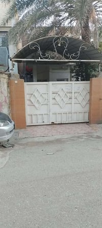 دار للبيع مساحه ٢٤٠  طابو ملك صرف  الموقع شفته قرب الحسينيه للستفسار ٠...