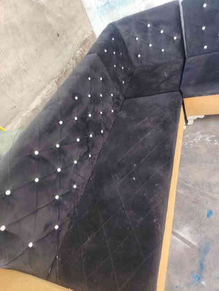 لبيع قنفات حرف L سعر ١٧٥وبي مجال حك الجيه ***********
