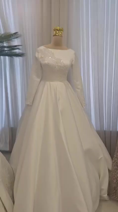 للبيع بسعر 350 الف
3 فساتين  اعراس مع المليكانات والطرحه والاكسسوارات وحده من البدلات  جديده بالليبل والباقيات استعمال قليل اخذتهن قبل فتره قصيره وما اجرتهن  من ازياء احمد البديري 
الفستان البيجي هذا استعمال مره وحده  سعره 100 الف 
العنوان /بغداد/شارع فلسطين
السعر بي مجال للشراي


**إذا كنت صاحب هذا الإعلان وتريد حذفه لأي سبب، رجاءا أرسل رسالة إلى الدعم الفني**