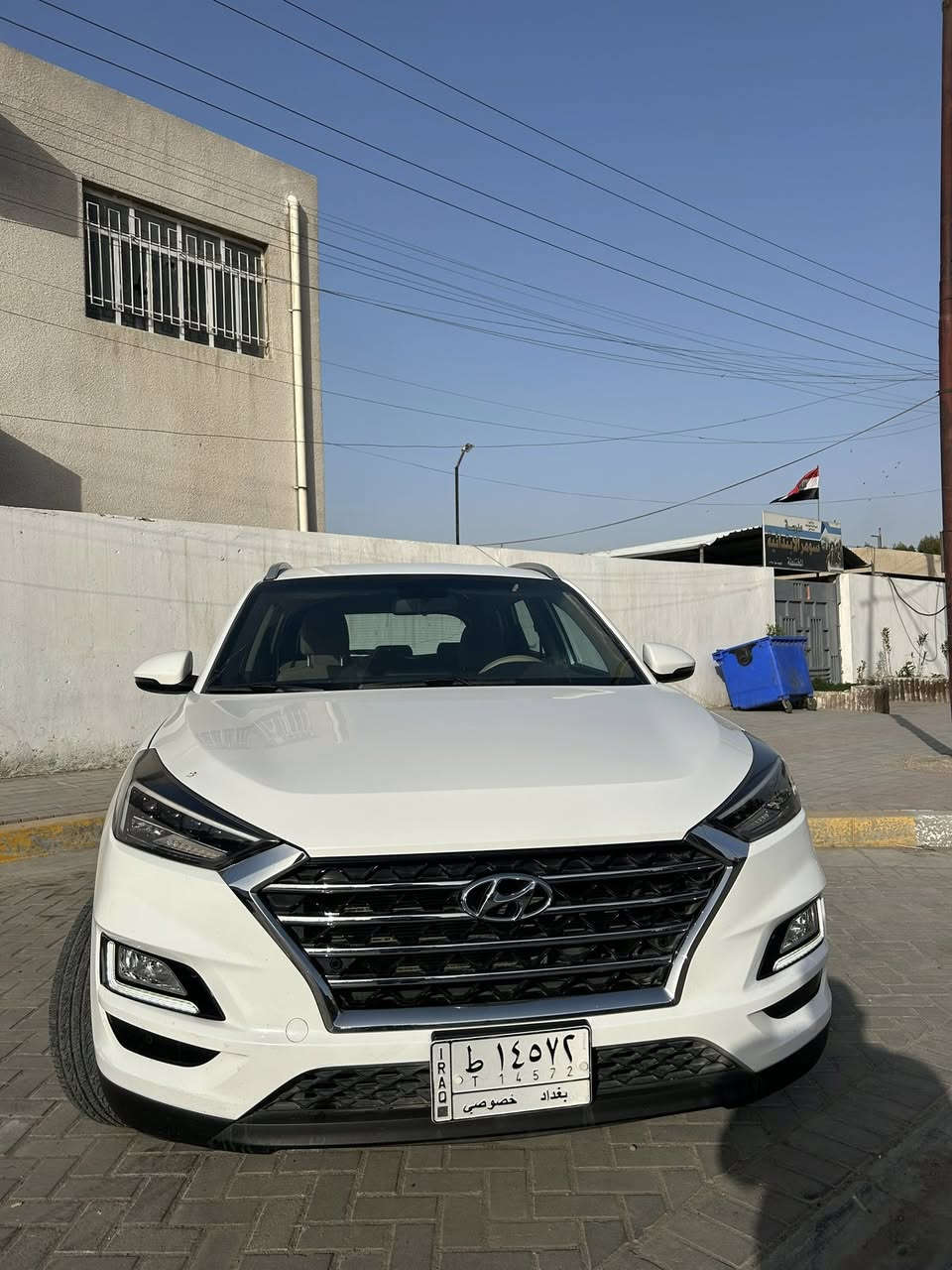 السلام عليكم شباب للبيع توسان 2020 
خليجي مكفوله السياره 
ماشيه 65 كيلو
بصمه 
تشغيل عن بعد 
حساس امامي خلفي
زنون خمس عدسات بلادي 
تبريد قطعتين 
كامره 
ترحيب عند الاقتراب 
مكان السياره بغداد 
للاستفسار ***********
السعر 200$ وبيها مجال
