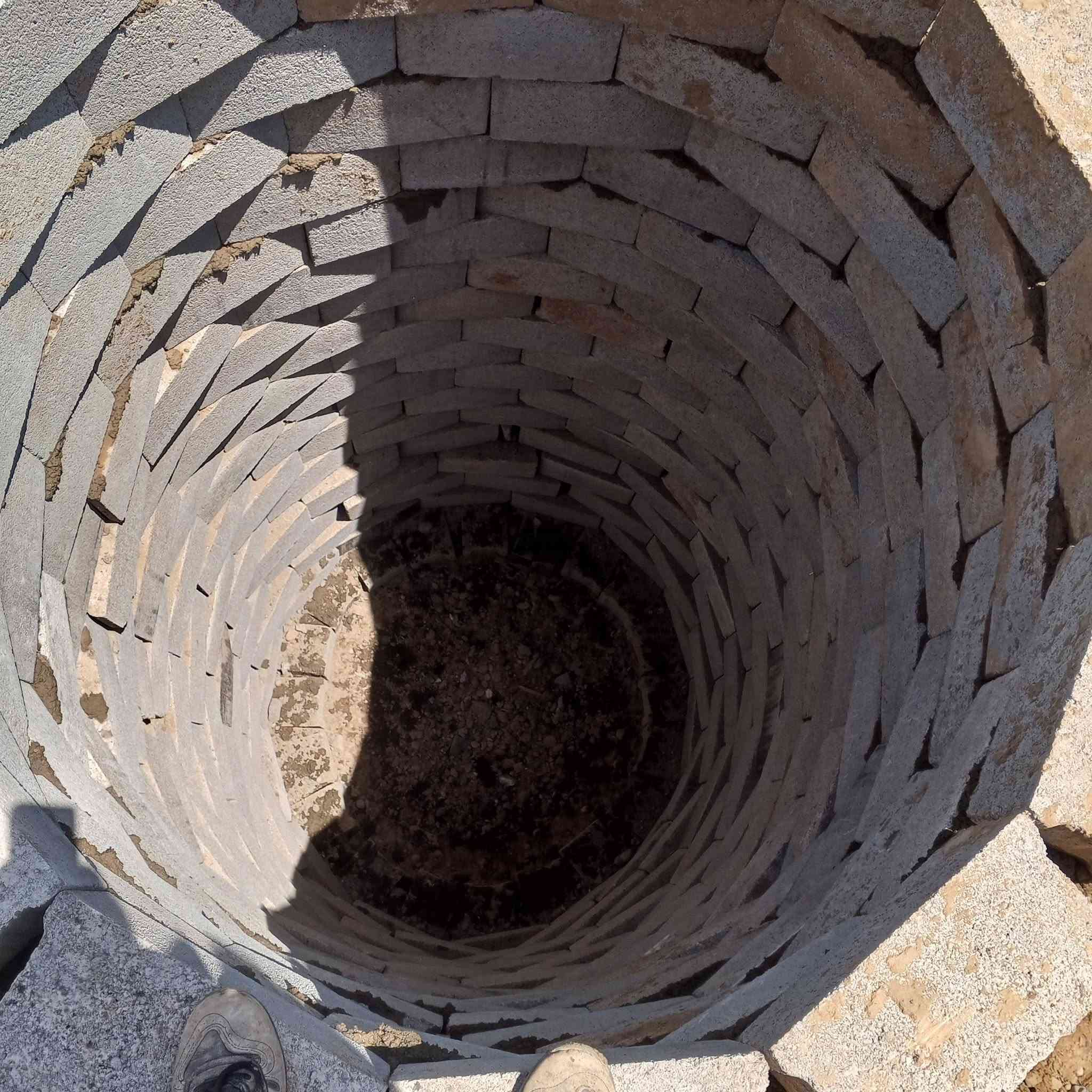 كادر حفر منهولات دائري ومربع
في العلم والعالي والخرجه والدبسه
وحسب القياسات
مترين ونص مترين متر ونص متر
وكذالك يوجد كادر تصريف مياه الأمطار مياه الشارع 
يوجد كادر تصفير بيوت مع الحدل والصب
ويوجد كادر تفليش صب بيوت ارضيات وجدران
ويوجد كادر
 صبغ أبواب وشبابيك

***********
***********
