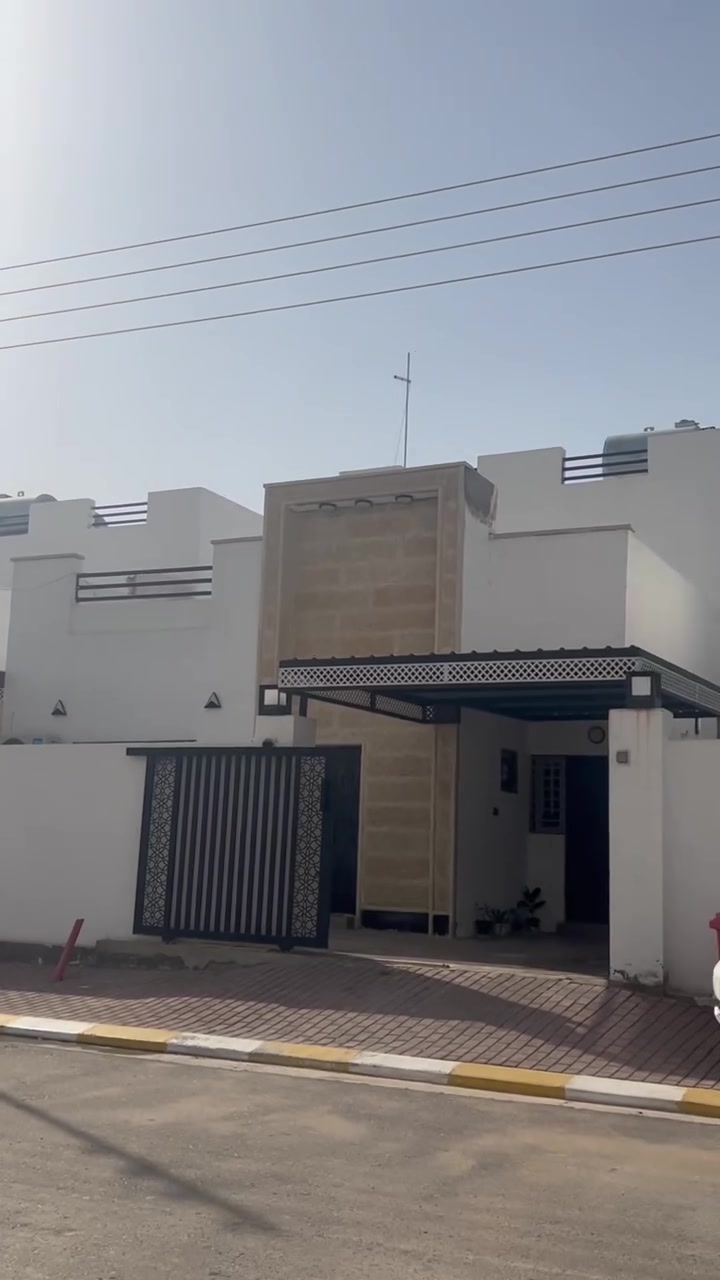 الاعــلان رقــم 321 __ مجـمع الـسلطان السـكني

🏛️ دار للـبيع – مجـمع الـسلطان السـكني
📍 الموقـع :-بـداية مجـمع الـسلطان السـكني
▪️بـداية مـدخل المـجمع السـلطان سـايدين
قـرب شـارع العـام الـقادسية الـرئيسي  افضل المواقع في تكريت من ناحيـه السكن والـهدوء

◽️ المساحة: 200 م² { 10 >< 20 }
▫️تـغيرات كـاملة من الـداخل { صاحب الـدار }
.سـحب مـغربي كـل الـدار
.تـغير ابـواب كل الـدار
.تـغير سيـراميك الصـحيات

📐 تـفاصـيل الــدار 
▫️ 2 غرف نوم
▫️اسـتقبال
▫️صـالة _ مـناور علـى طول الـدار
▫️مـطبخ
▫️ 3 مجاميع صحية

📞 للاستفسار:
***********
***********
 @إشارة
