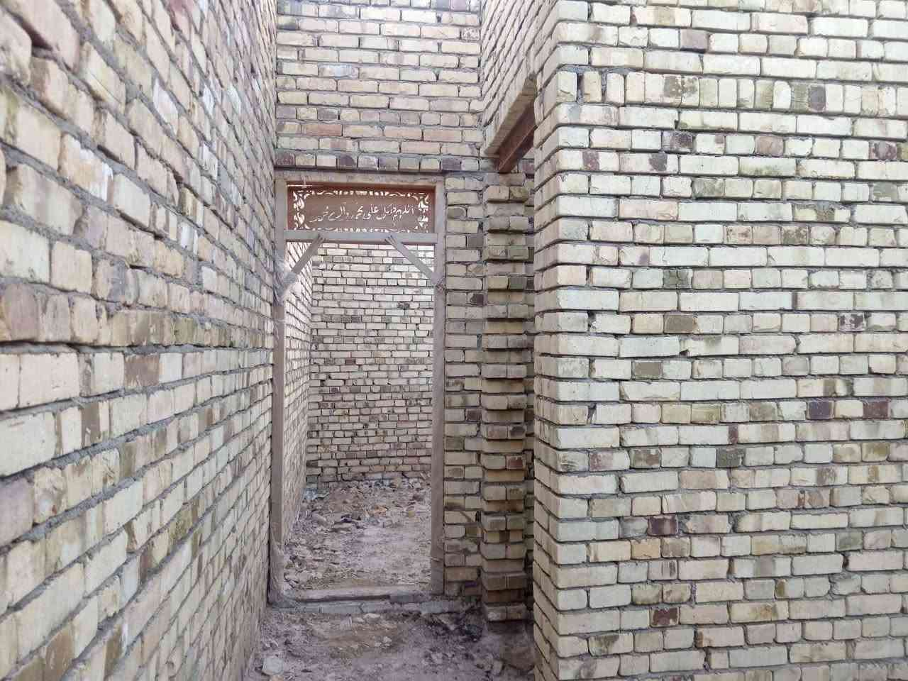 ياالله 
سلام عليكم 
هيكل البيع زراعي سند ٢٥
مساحه 100متر طولاني 
موضح بصور 
غرفه وصاله ومطبخ واستقبال 
صحيات داخليه وصحيات خارجيه 
الماجديه سيد جميل قرب شارع ٢٠
استفسار اتصل ***********
اخوكم ابو عراق....
