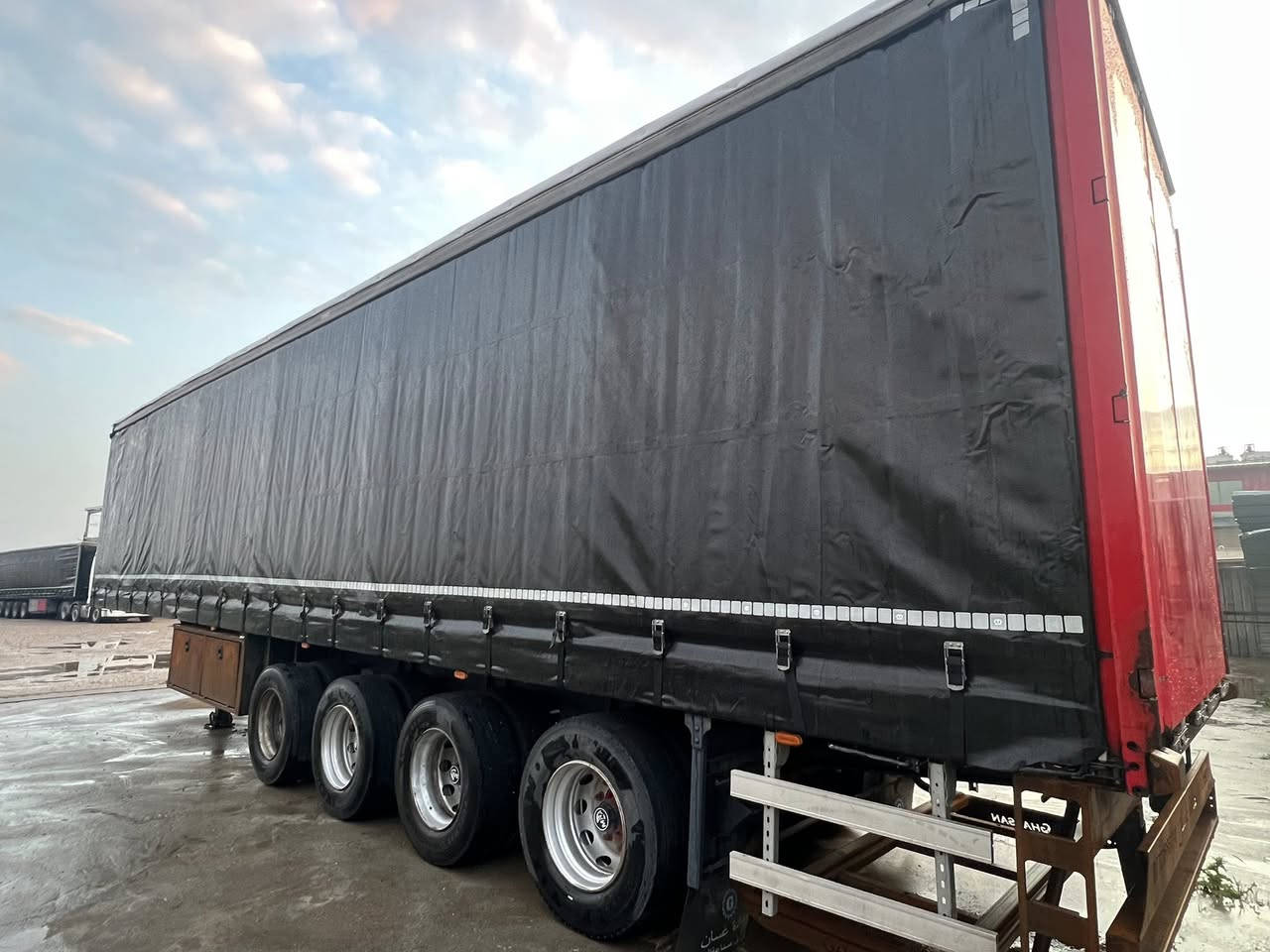 سلام عليكم 
عاربانه غسان ٤ دنگير 
جادر مسرحي جديد ١٠٠٪؜
موديل بيدايه ٢٠٢٥
مكفوله كلشي 
رقم سليمانييه 
مكان كلار حي صناعيه 
٢٠٠$ بيهه مجال بسيط 

0771 833 3284
