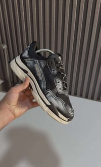 قياس 42 • ملابس • توصيل لجميع المحافظات