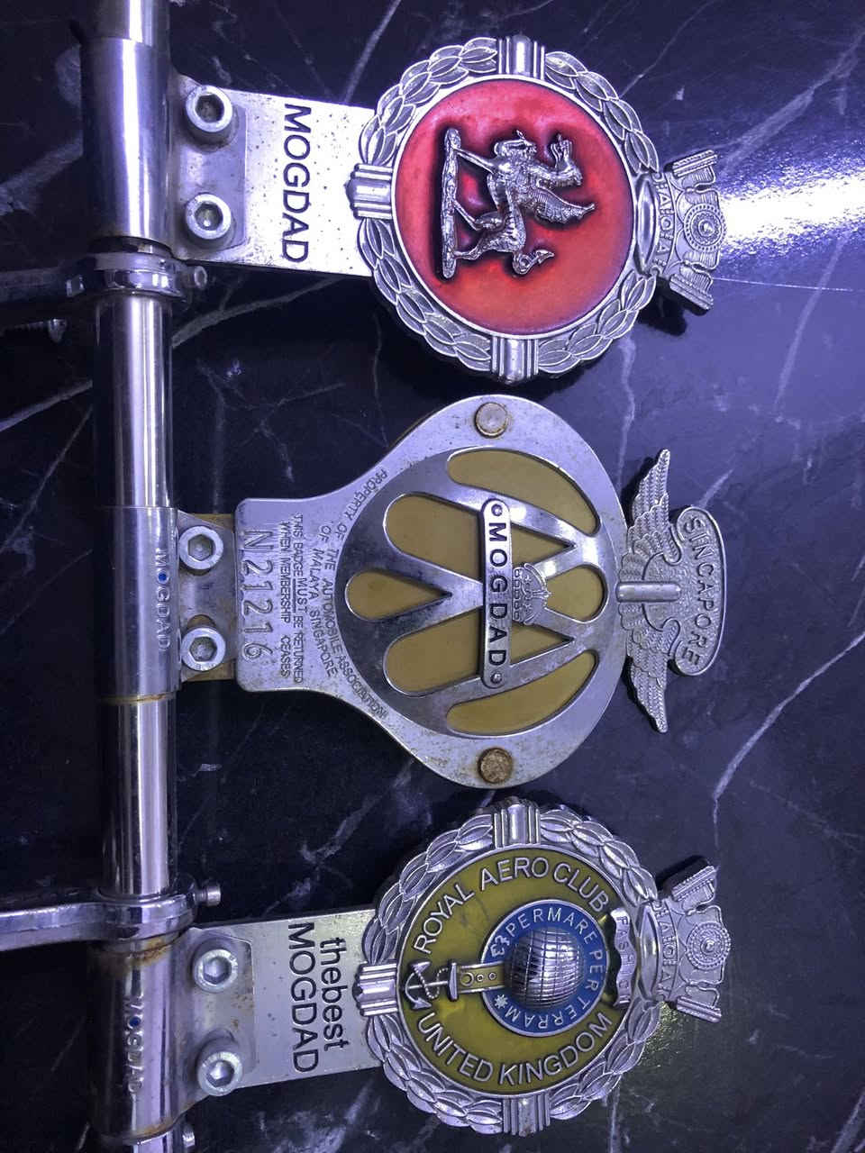 سلام عليكم 

سيباية  ستيل اخو الجديد و وياها توج ستيل 

السعر 100 وبيها مجال بسيط 

***********
