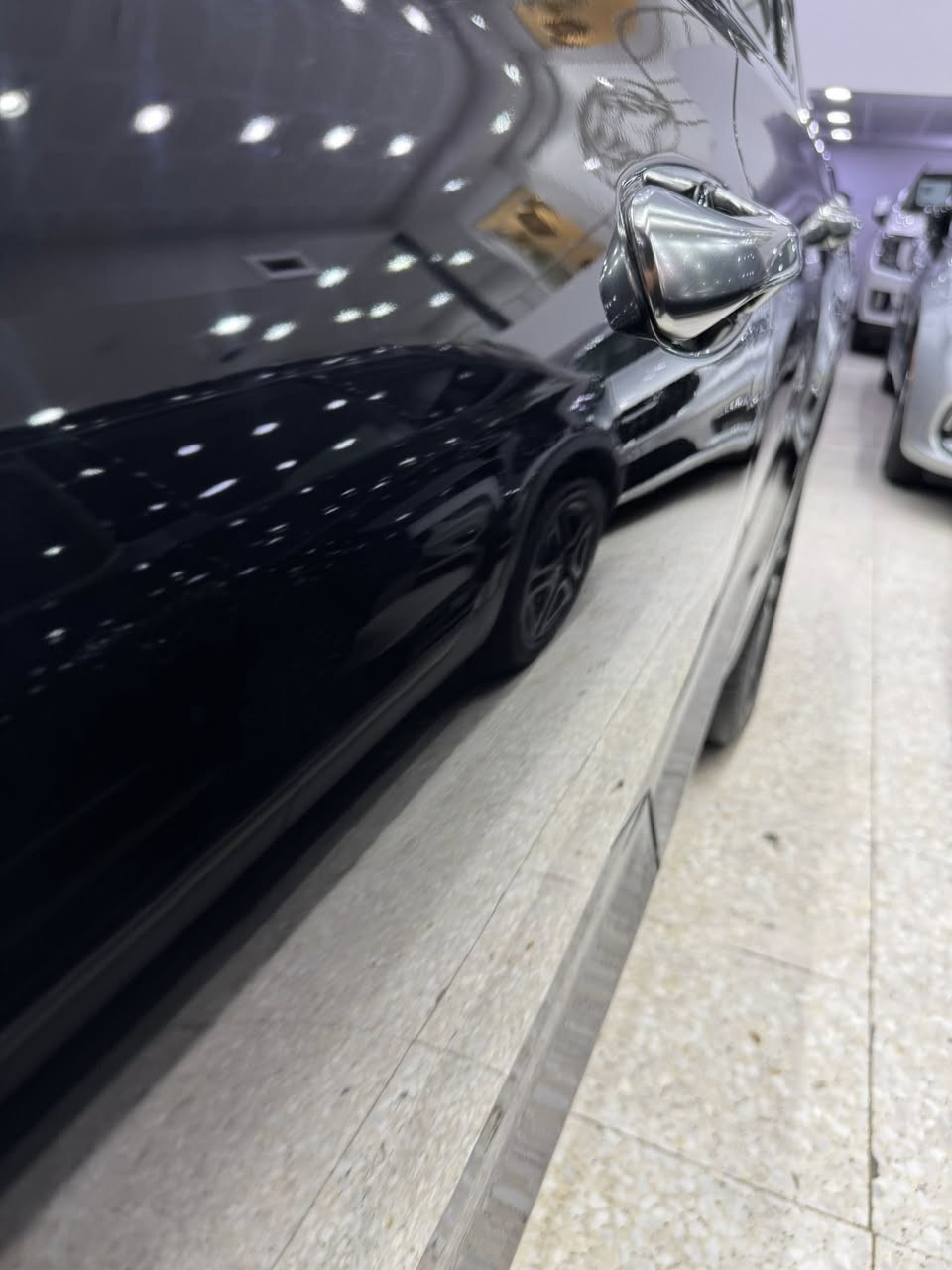 هيونداي بالسايد كالكرافي اعلى فئة لون اسود
موديل 2024 رقم اربيل 

ماشية 15,000ميل والحادث موضح بالصور

السيارة مغلفة عازل حرارة بالكامل

 لايت ثلاثة عدسات
الحادث موضح بالصور تبديل باب السايق و الراكب 
بدون ايرباك
 حجم المكينة 6 سلندر 3800 
‏‎. رادارت خلفية وجانبية
‏‎.فتحة سقف + بانوراما
‏‎. كشنات اسود خزن وضعيتين مع تدفئة وتبريد المقاعد الامامية والخلفية
‏‎. ٤ وضعيات قيادة 
‏‎. قراءة خطوط السير 
‏‎صندوق كهرباء 
‏‎٣ قطع تبريد
‏‎حساسات أمامية وخلفية
‏‎دشبول شاشة ديجتل
‏‎دخول بصمة ذكي
‏‎سايد بريك كهربائي 
‏‎أوتو هولد + نقطة عمياء
‏‎. شاحن لاسلكي
‏‎. مثبت سرعة
‏‎. مرايا جانبية هيتر + تعتيم
‏‎. بدلات التغير السرع شفتات على المقود
‏‎. حساسات نقطة عمياء + مساعدة تغيير المسار
‏‎. نظام الثبات الالكتروني
‏‎نظام التحكم بالفرامل
‏‎نظام التحكم بالسحب
‏‎نظام التحكم بالفرامل على المنعطفات
‏‎نظام حساس ضغط الاطارات 
‏‎نظام تحذير من الاصدام
‏‎نظام مكابح طوارئ
‏‎. نظام صوتي سستم كامل 
. .
‏‎والعديد من المواصفات 

السعر : 325 ورقة وقابل للتفاوض 

مكان السيارة بالنجف 

***********
