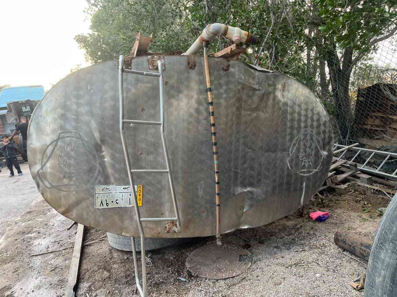 تانكي للبيع ستيل مبطن 16 طن
سعره 60 ورقه وبي مجال 
رقم الهاتف ***********
