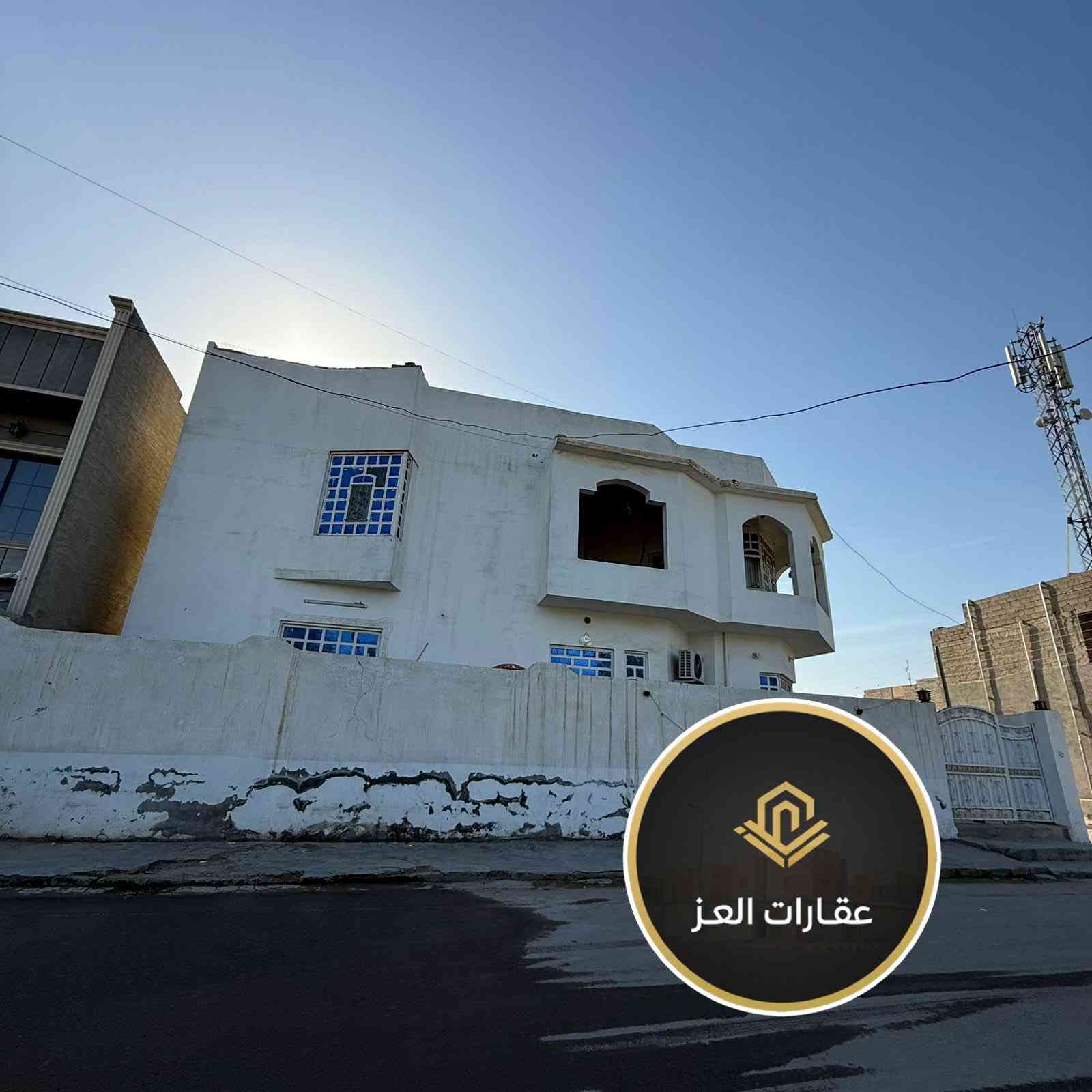 للبيع  دار  في تكريت - حولي الزهور
- المساحة : 200م  طابقين ركن واجهه 20 شارع 20 
 - 3 غرف نوم كبار - صالة - استقبال 
 - مطبخ - 3 صحيات - سطح شتايكر
- السعر 180 مليون والشراي يدلل
للتواصل: *********** -
