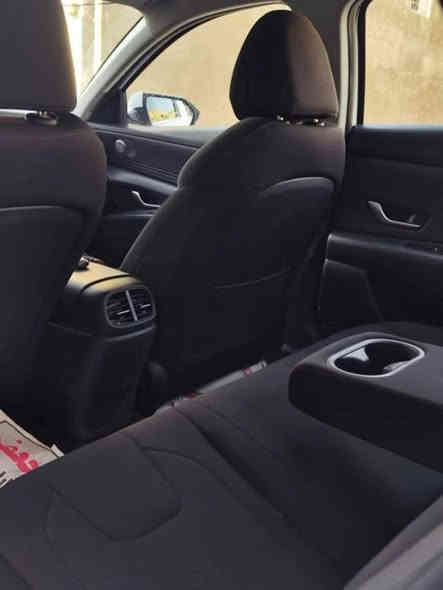 سلام عليكم النترا موديل 23 هايبرد وارد صور الحادث بل منشور سونار بل منشور بس قبل سنه السنوار الي يحب ياخذ سونار جديد حته يطمن السياره بدون صبغ البارد فقط تبديل بنيد نفس اللون نص فول ايربكات كلهة سليمه 
بصمه رادار تحديد مسار سايد بريك بصمه اشاير بل مري اناره ترحيب حساس خلفي ماشيه 47 الف كيلو متر وليس ميل 
سعر 150 بيهة مجال مكاني بغداد الغزالية اتصل وتعال وفحص وبيك خير وتدلل رقمي *********** او ***********
