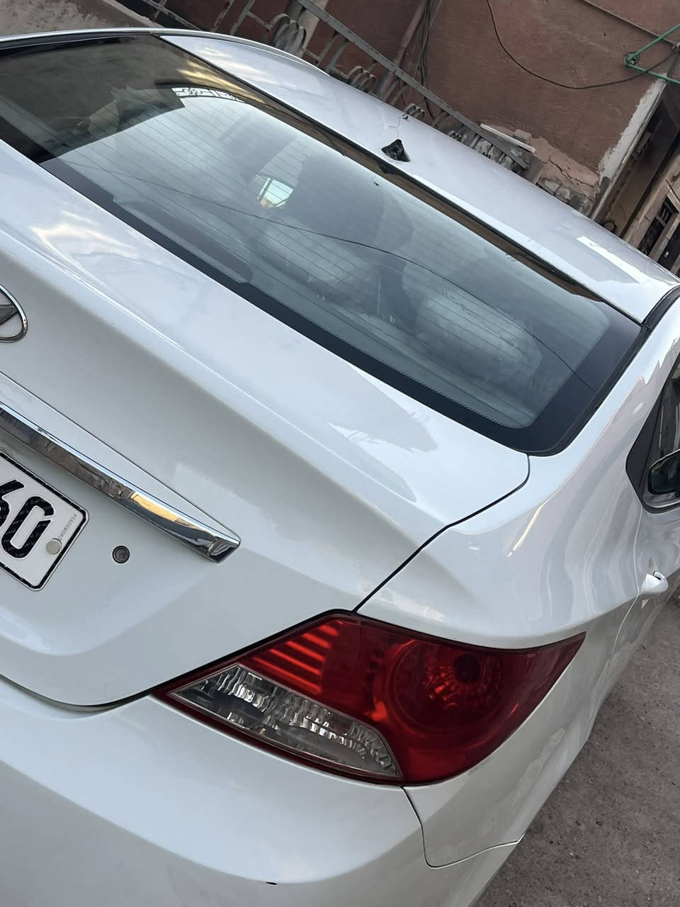 أكسنت خليجي  
الموديل 2011 بلو
 محرك 1600 ويل كب اشاير بالمري تبريد تدفئة تايرات تخم جديد 

تحكم ستيرن

محرك 1600

ماشية 164 حقيقي

بأسمي رقم بغداد الجديد  

مكان السياره بغداد الكرادة 

رقم الهاتف / ***********
