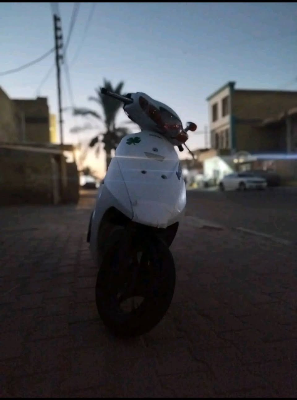 السلام عليكم شباب دراجه للبيع نوع ساسوكي جنطه الدراجه ألون أبيض والداخل أبيض مميز مكفوله كفاله عامه ما مفتوحه ولامره الدراجه كلشي ما عوزها تنكر سلف وتطلع كهربائيات شغاله دبلات شغاله الدراجه مامتعوبه السعر(400) وبيها مجال للشراي للاستفسار الاتصال على هذا الرقم ***********  أو وأتساب مامتواجد ماسنجر

