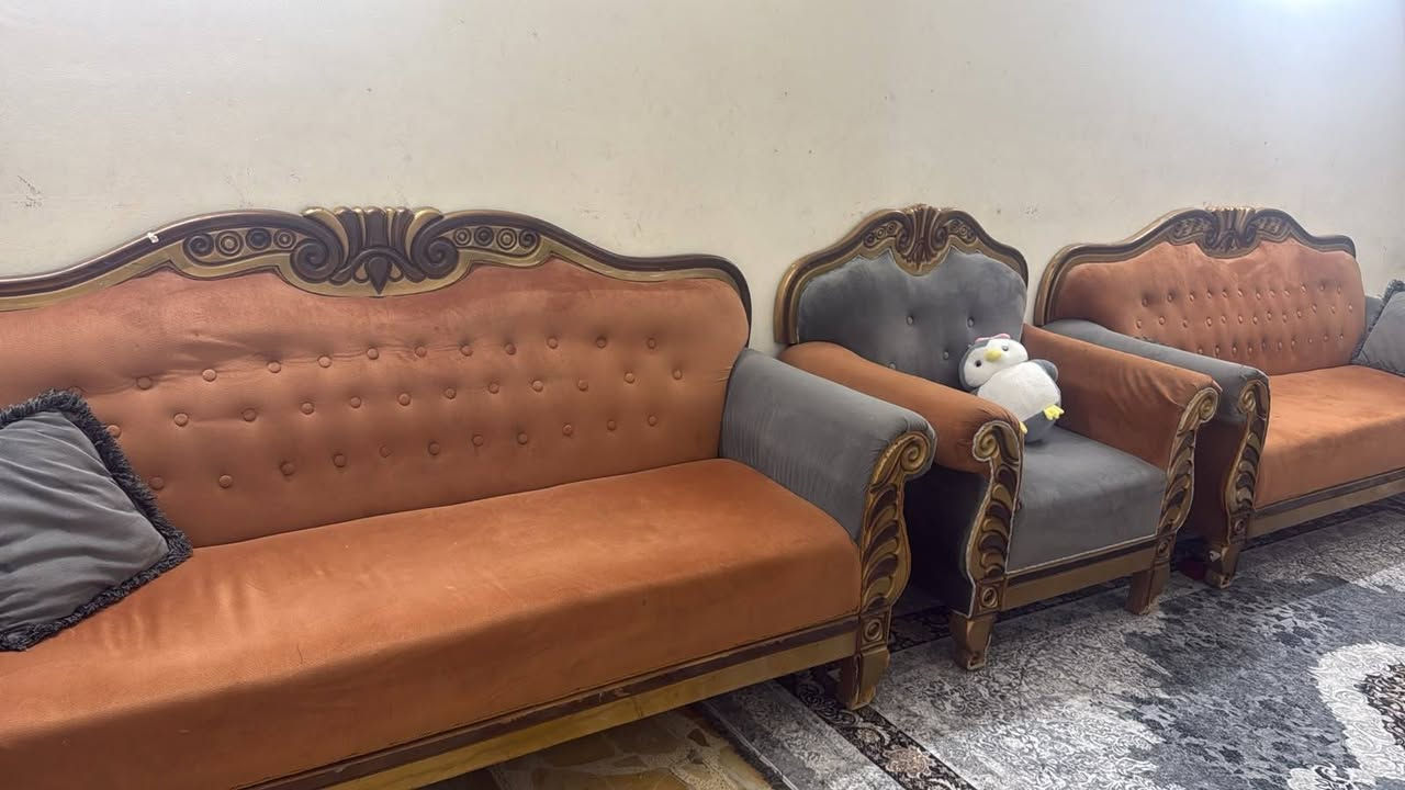 تخم للبيع وميز طعام 450 الف مكان كراده ‏‪ ‏ ‏‪***********‬‏
