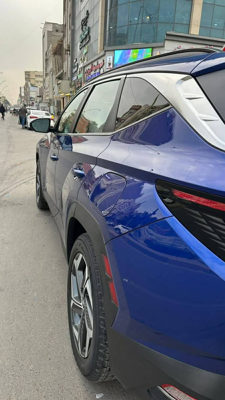 السلام عليكم 
 (( مكلف بالمنشور )) 
————————
للبيع 
توكسان 2022 
وارد امريكي 
ماشيه 81  
——————————————-
فول مواصفات 
بصمه  + بصمه أبواب 
فتحه سقف 
شاشه كبير 
كامره خليفة 
كشنات جلد حضن 
كشنات تدفئة تبريد 
كشنات كهرباء 
اشاير مري 
رادار امامي خلفي 
رادار جانبي 
تحديد مسار
شحن وايرلس 
حساسات خلفي 
بجم زنون كامل نهار 
تبريد قطعتين 
تبريد بيانو منفصل 
سستم صوت كامل هارمان كاردون 
تحكم ستيرن فول 
جنطة كهرباء 
قياده آليه 
اربع انظمه قياده 
—————————————————————-
 السيارة امريكي 
(( حادثه بنيد بنيد فقط ))
(( بدون ايرباك ))
(( وبيه بارد بالصندوق )) 
(( سحبه مال كارت جهة عكس السايق غير هذا السيارة مكفولة ))

———————————————————————-
مكانه :- بغداد الاعظمية 
السعر :- 190  بيه مجال
الرقم:- ‭0775 037 4330‬
