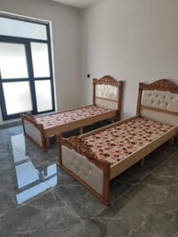 سرير • سرير نوم • غرفة نوم • خشب صاج • جديد • موصل