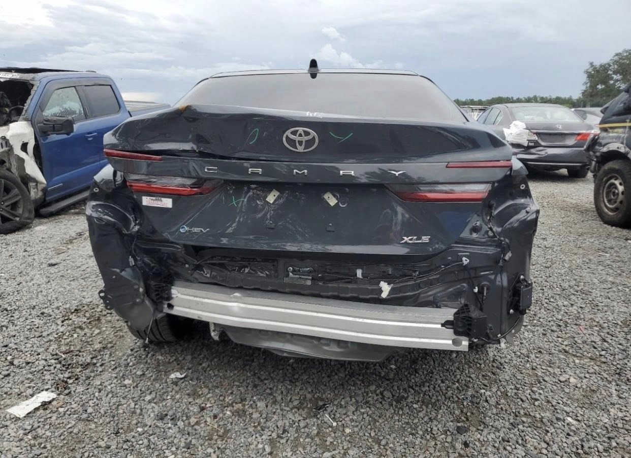 🔹السلام عليكم ..

🔹نوع السيارة …
‏♦️TOYOTA - CAMRY - XLE - 2025

♦️تاريخ المزايدة غداً الثلاثاء بعد السادسة مسائاً .
                                                      2026 - 3 - 17

♦️عداد المسافات - 1 الف ميل فقط .
♦️الاسطوانات - 4 سلندر .
♦️حجم المحرك - 2.5 .
♦️الوقود - هايبرد .
♦️شاشة كبيرة .
♦️فتحة سقف.

♦️الأضرار  :- حسب الصور المرفقة  ..

🔹للدخول الى المزاد او شراء سيارة
🔹او اي استفسار يرجى التواصل مع …

🔹شركة الناصر للمزادات وتجارة السيارات🔹

♦️ايهم الناصر - ***********

📍صلاح الدين - قضاء العلم - قرب البطاقة الوطنية📍
