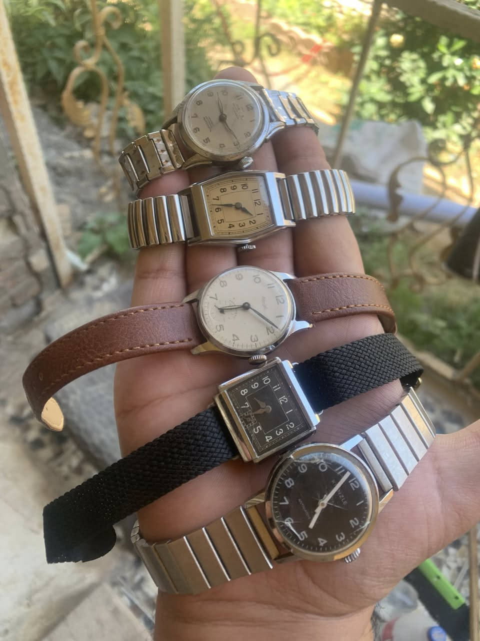 شلعة ساعات نصب تكيوك ٣٣ قطعة 

كلة شغال ومضبوط 

سعر مناسب جدا 

البيع شلع فقط


**إذا كنت صاحب هذا الإعلان وتريد حذفه لأي سبب، رجاءا أرسل رسالة إلى الدعم الفني**