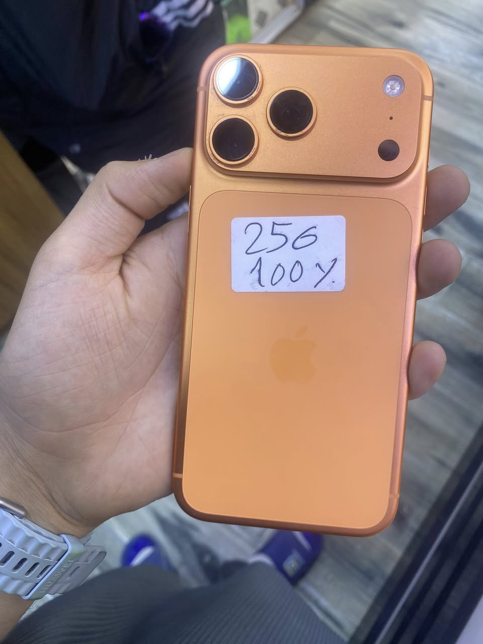 ١٧ برو ماكس  مستخدم كلش نضيف 
ماستر ٢٥٦ بطاريه ١٠٠ قفل مال بيع ٢١٥٠
اتصل ***********
