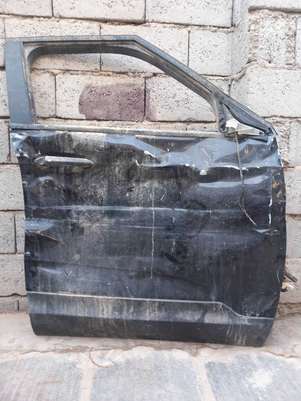 دعامية خلفية وأبواب ايمن أمامي وخلفي بيهن ضربة تريل بلايزر lt للإستفسار واتساب ***********
