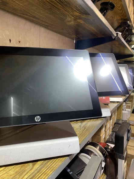 السلام عليكم متوفر كاشيرات مع برامج مطاعم وكوفيات وايضأ طابعات حراريه لجميع القياسات اسعار جمله ومفرد 

للاستفسار ( *********** )
