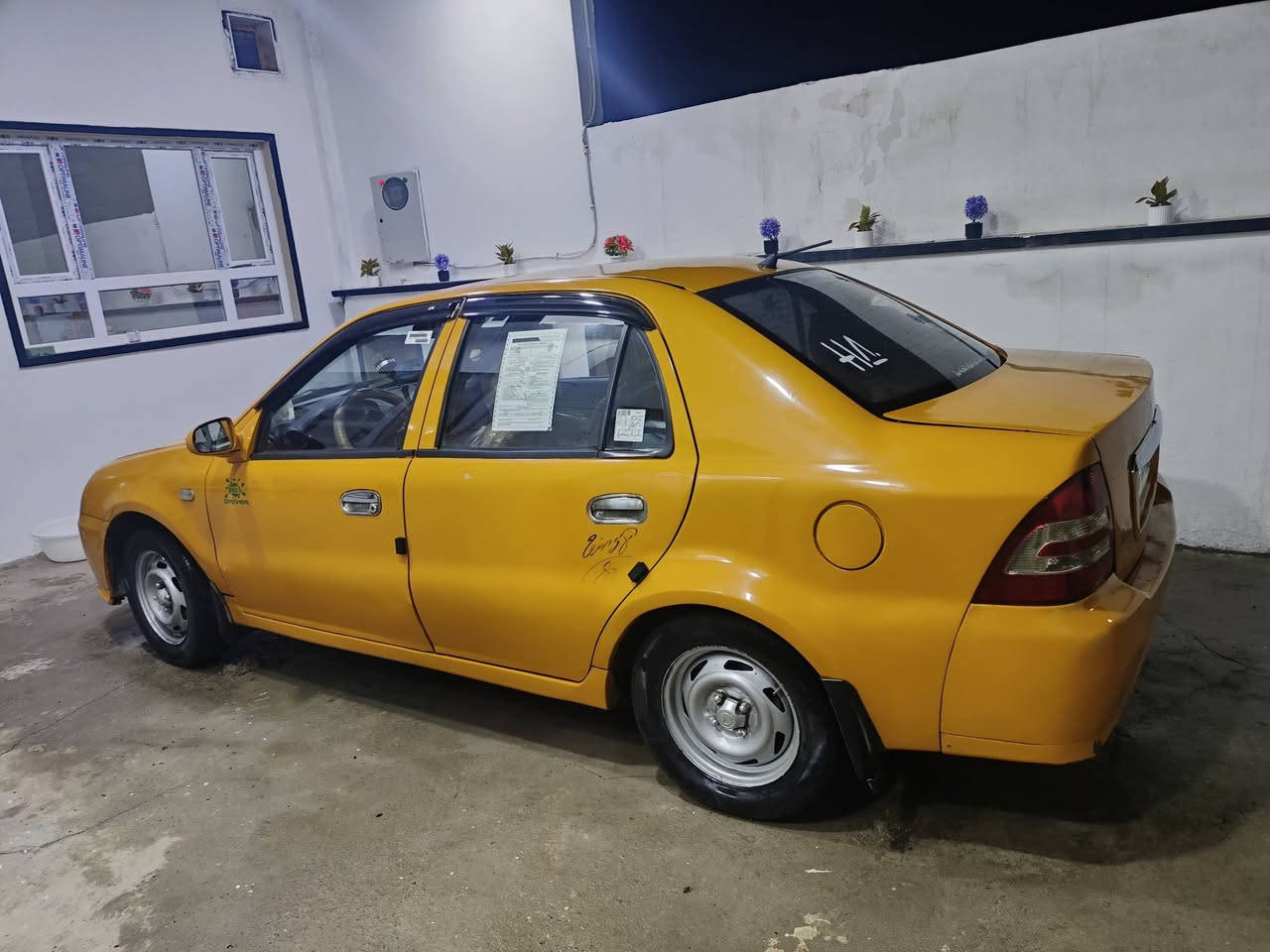 سي كي رقم بغداد دولي 2012 گير ومحرك شرط صبغ جماليه كهربائيات شغاله كامل ماعدا گيج الكيلو متر الحار بيها قطع بيها كابون بنزين الشرعي بالموصل شرط التحويل ، هيئة وغرامات صفر سنوية ل ٢٠٣١ هزه جديدة . السعر ٤٠ وبي مجال شي قليل 
***********
