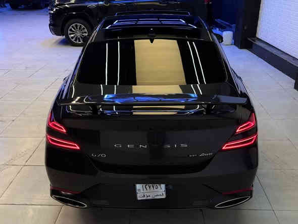 جننسس g70 2023( برستيج ملكي )

فول مواصفات محرك 6سلندر 3.3 تون توربو 
سيارة جديدة جدا رقم بغداد  

مابيها اي نقص كلش نظيفه و حلوه 
سته سلندر.  مكينه 3300 تون تيربو
  عليها حمايه نانو سيراميك  ضمان سنه 
قبل عشر ايام. مسويلها صيانه كامله كلفتني. 12. ورقه 
 
تبديل تخم تايرات     تو سايز نفس النقشه  جبته من دبي  و دهن و صيانه كامله من كلشي

علليها سويلر 
و لحيه من شنايز

لونها نفطي مو اسود 
ايرباكات سليمه لان حادثها و هي واكفه السياره

حادث السياره ربع بارد بالجاملغ و بنيد 
سونار موجود بالمنشور 

محرك 6سلندر 3.3 تون توربو 
كير zf8 نمر 
نبدي بالموصفات 
بصمه تشغيل عن بعد 
لايتات ليد خلفي لد 
اناره ترحيب بعلامة جنسس بالمري الحانبيه 
رادار امامي 
رادار خلفي 
رادار جانبي 
مراية جانبيه تعتيم وهيتر ونقطه عمياء مري شفط 
مري جانبيه قلاب على البك 
 كامرات 360 درجه 
سستم صوت لكسكون 12 سماعه 
عباره عن حفله داخل السياره 
كشنات جلد  بقلاوة وتطريز احمر واحزمه حمر تحكم بكشن المرافق من يم السايق وتدفئة وتبريد وكهرباء وحضن ومساج 
تبريد منفصل مناخين 
كير طياره كهرباء 
شفتات بالستيرن 
دشبول دجتل من تعلك اشاره يمنه اويسره تفتح كامره بالدشبول تبينه النقطه العمية 
قياده اليه بالكامل وتحديد مسار وداتشوا بالدشبول يعرض على الجامه الاماميه 
دفع خلفي اكسل وفجوج بريكات برمبو 
5 اوضاع قياده ايكو وكومفرت وسبورت و سبورت بلص يطفي مانع انزلاق ويحظن السايق ويشد الحزام على السايق 
ستيرن كهرباء وتدفئة ستيرن  ميموري خزن الكشن 
هندبريك بصمه اوتو هولد 
حساسات امامي خلفيه 360 درجه 

فتحتة سقف كنتاره 
شاحن تليفون واير ليس 
سياره كلش حلوة وجديده ماشيه 

28 الف كلم
مناقصه اي شي دهن وفلتر جديد 
سياره مكانه بغداد 

السعر  225 ورقه و بيها مجال بسيط كلش 
الرقم 
***********

***********
***********
