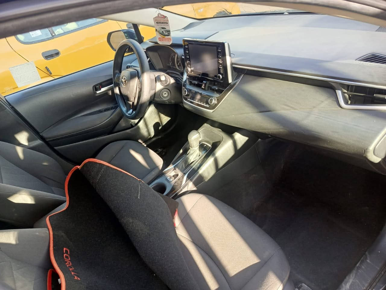 كورلا 2021
حادثها جاملغ عكس السايق وبنيد
السياره بعدهي جديده 
سايد بريك دكنه
اوتو هولد 
ايكو شاشه جبيره
بيها اهواي مواصفات بعد 
مكانها بغداد
السعر 138 وبيها مجال
رقم صاحب السياره

‭0772 264 0284‬
