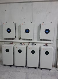 طاقة شمسية • ألواح لونجي 615واط×٣٠ • بطاريات فيليستي ١٥ك×٤