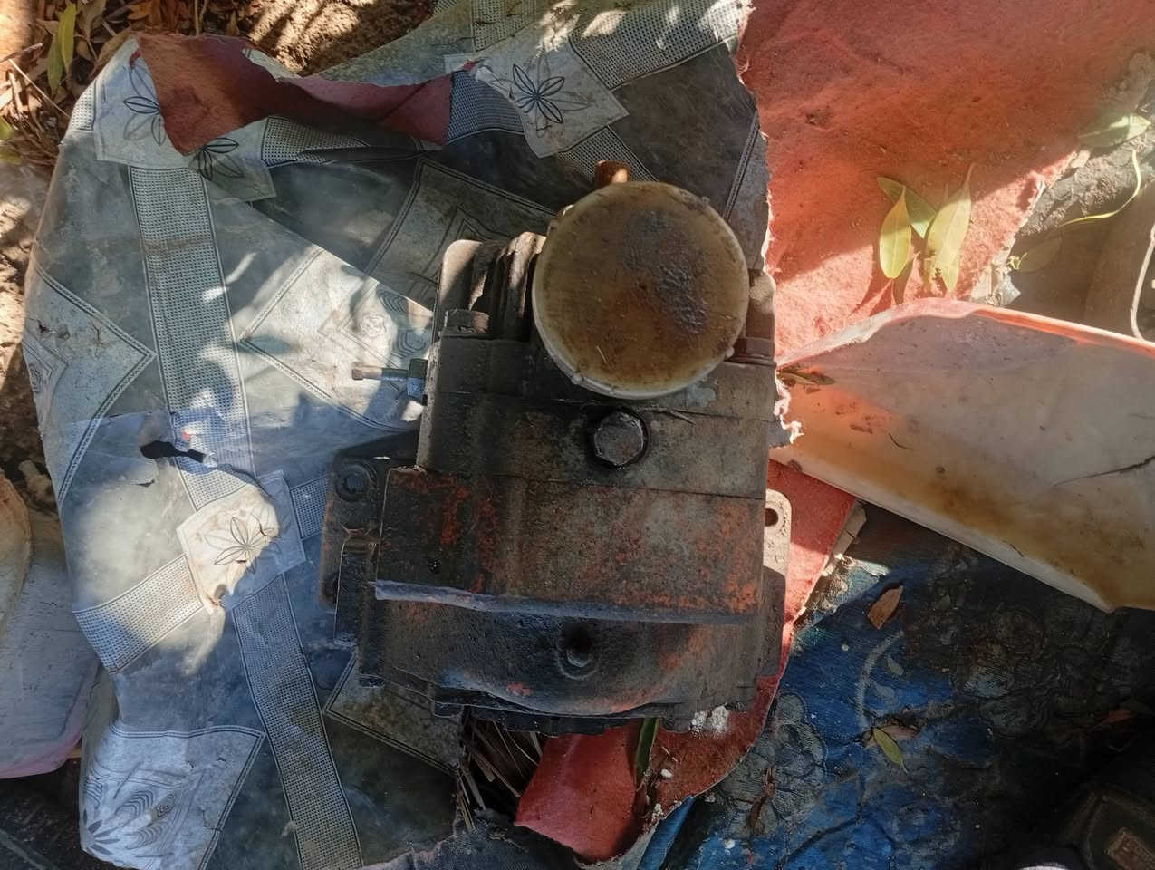 للبيع شاصي +مضخه هدروليك نص عمر من تحمه تأخر بل شغل 
الشاصي مثل ماموضح رولات انضاف دشالي جدد شرط الهزاز بيه براغي سايفه جها وحده 
السعر قيم وأخذ بما. يرضي الله مكاني سماوه ***********
