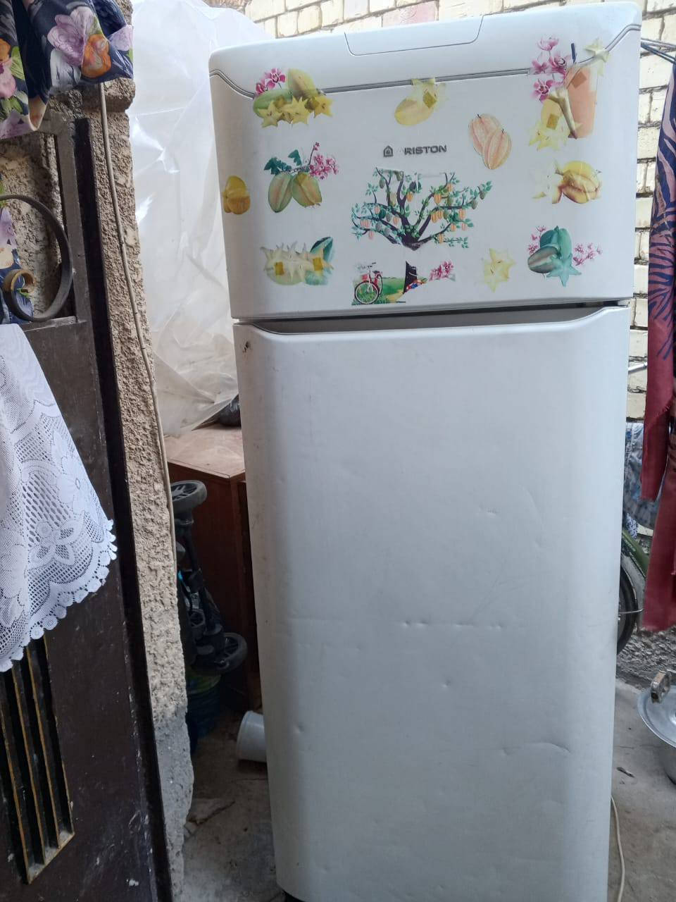 السلام عليكم بايسكل بناتي ب45 ثلاجة ماركة ريستون تجميدها واضح بالصورة ب50 فراش طفل نضيف كلش ب5 مكاني بغداد الكريعات للأستفسار متواجد ع فيس أو الإتصال
*********** رقمي الاسيا يوجد واتساب 
*********** رقمي الأثير يوجد واتساب
