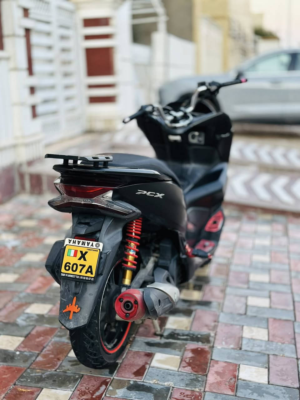 السلام عليكم دراجة pcx جيل ثالث كوري المكينة مكفولة ممفتوحة ابد ماناقصها شي بس واقية صالنصة للبيع ب1850 وبيها مجال العنوان حي أور شارع ابو عبير ***********
