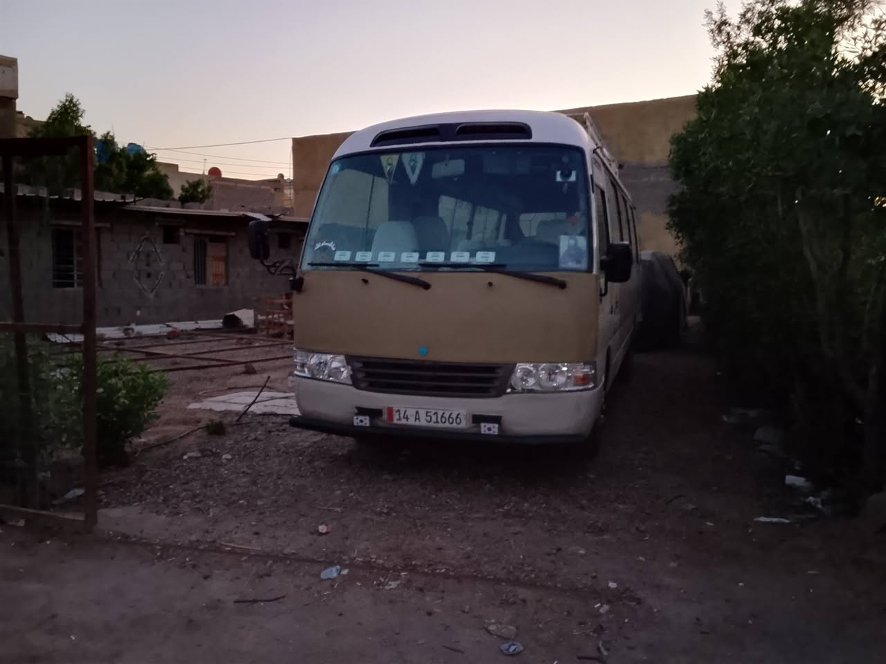 سلام عليكم كوستر لبيع موديل ١٤ سياره كفاله من صبغ ماعده شبر يم باتري مكينه كير صدر خير من الله وكسن بيه ونه من٨٠لحد١٠٠وتكطع كشن ستاركس أو مراوس بنسان ١٦ أو مراوس بجنبي عاليه حسب القناعه غير متواجد على فيس هذا رقم صاحبه ***********
