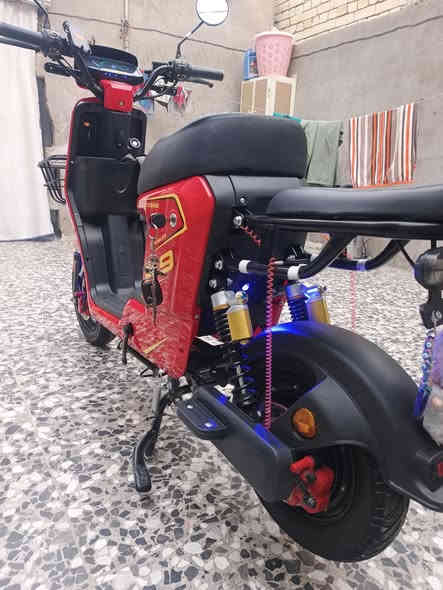 السلام عليكم دراجه شحن ار9 للبيع السعر 550 وبيها مجال رقم الهاتف ) ***********
