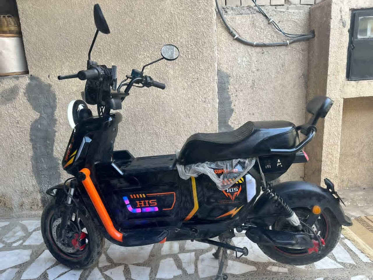 سلام عليكم 
دراجة شحن استعمال شهر واحد 
دراجة مال بيت  
تايرات جدد كفرات نضيفة جدا
حاجة كلش حلوة 
مكاني بغداد تقاطع درويش 
***********
فقط اتصال 
السعر (750) وبيها مجال 
ولشراي يشلع عيوني❤️
