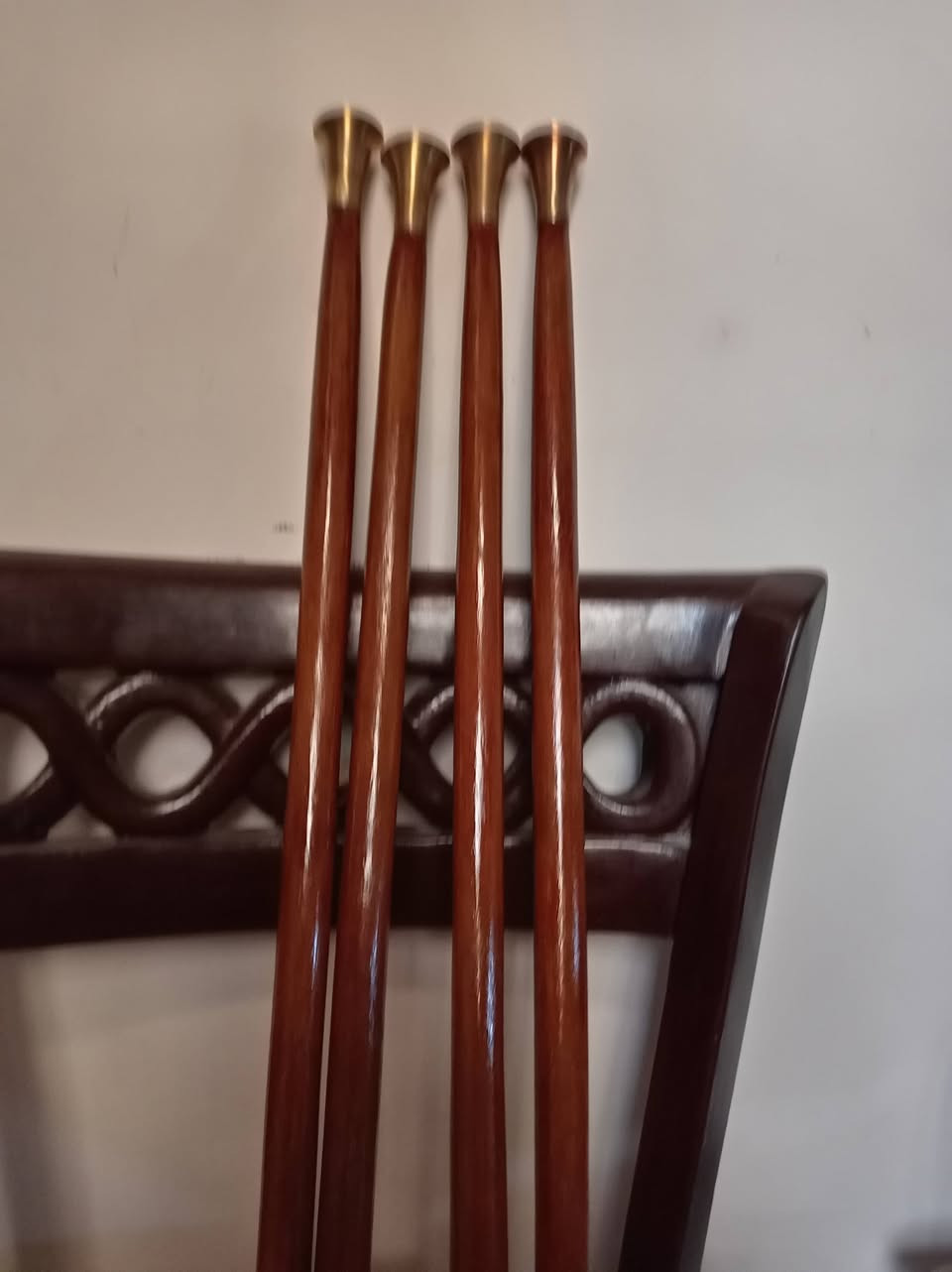 عصا تبختر عراقية :  أصلية قديمة شعار الكلية العسكرية القديمة الأصلية اللون الجوزي الاكرة والزج نحاس خشب عراقي /٨بحالة ممتازة غير مستعملة
السعر /٣٥ ألف الاستلام مباشر بدون توصيل بغداد


**إذا كنت صاحب هذا الإعلان وتريد حذفه لأي سبب، رجاءا أرسل رسالة إلى الدعم الفني**