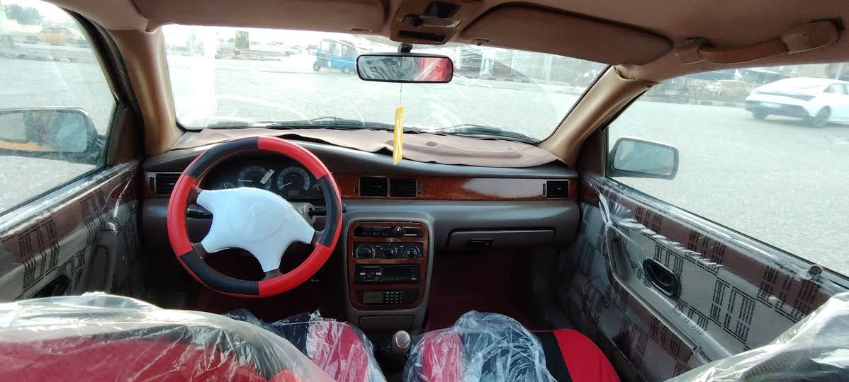 سلام عليكم سمند موديل 2012 ب أسم الشرعي مصفره هيئه وغرامات ب اسم الشرعي سنويه لل 28 كير ومكينه كفاله غاز وبانزين تبريد وتدفئه شغال حداده كامله تخم تاير جديد وترايك وين ماتريد السعر 28 وبيها مجال استفسار هاذ الرقم ***********
