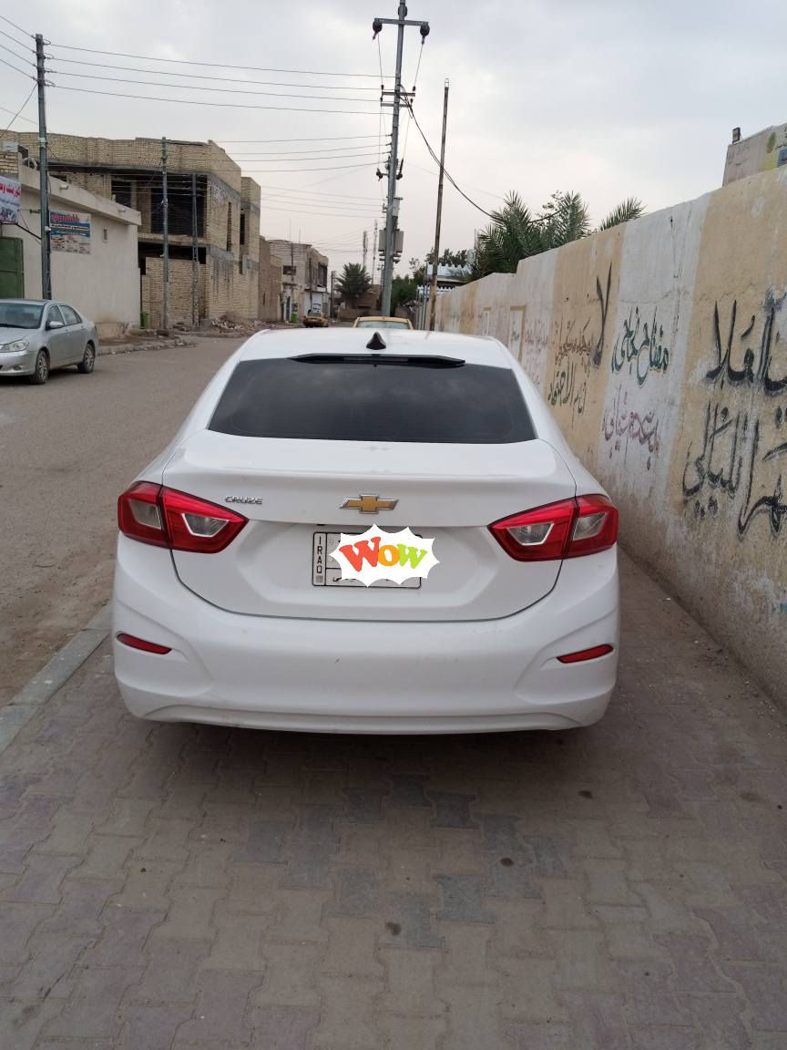 السلام عليكم سياره شيفر ليه كروز موديل 18 حره وارد امريكي ابسمي سنويه 31 رقم بغداد  الدواخل جلد ضربه جاملغ لايمن ولبنيد ضربه خفيفه بس البنيد مبدل سياره جديده السياره في ميسان ستفسار رقم***********
