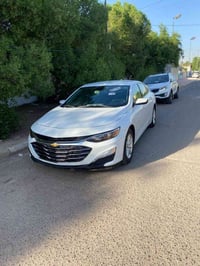 سيارة ماليبو للبيع فقط (بدون مراوس) موديل 2023 تبديل مع صبغ بنيد جاملغ...